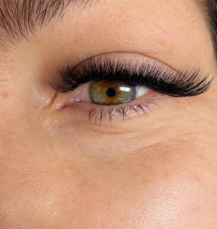Lash extensions by Mariya Draganova, Stara Zagora